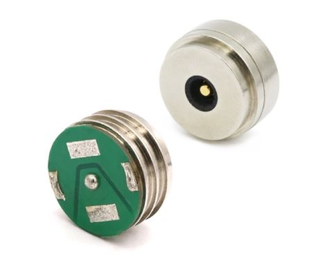 Elektrische Verbindung mit magnetischem Pogo-Pin-Anschluss