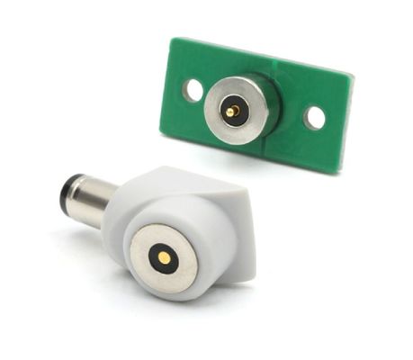 Elektrische Verbindung mit magnetischem Pogo-Pin-Anschluss