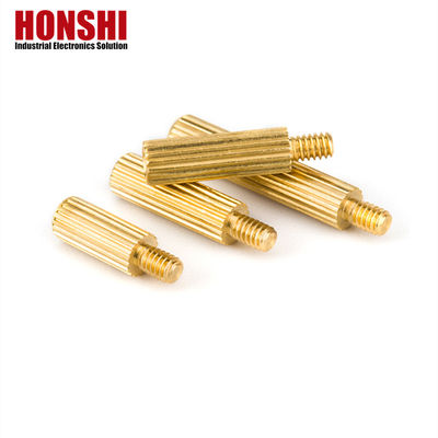 Männliche Messing-Spacer-Studs mit metrischem Gewinde
